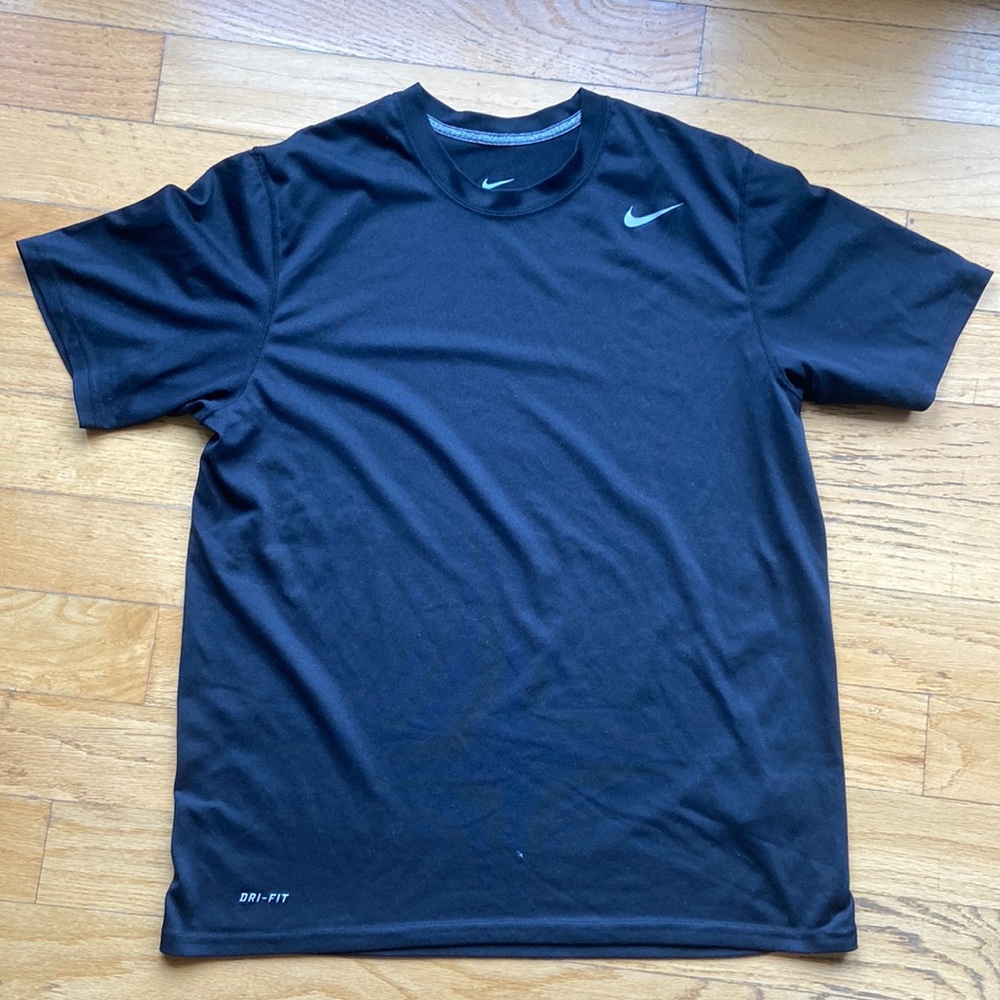 Men’s dri-fit at training size large